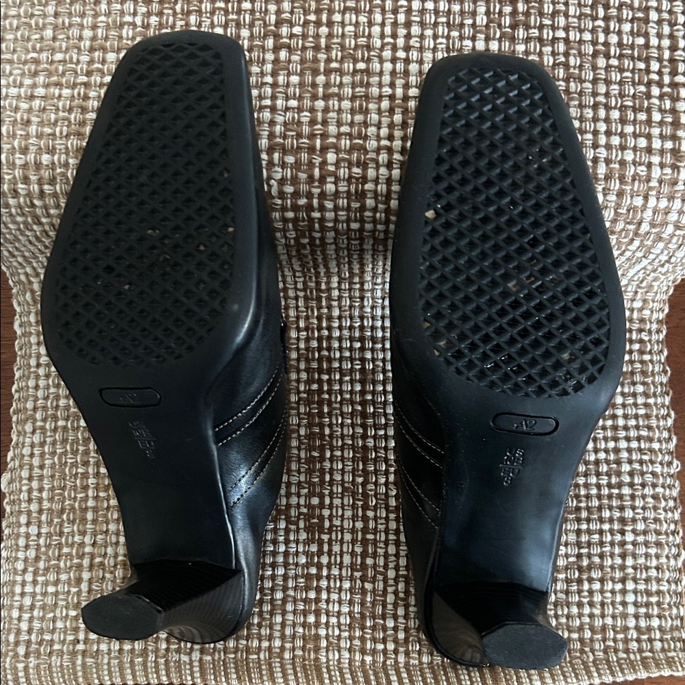 A2 By Aerosoles Leather Black Mules with Buckle Detail - size 10 - Picture 6 of 7
